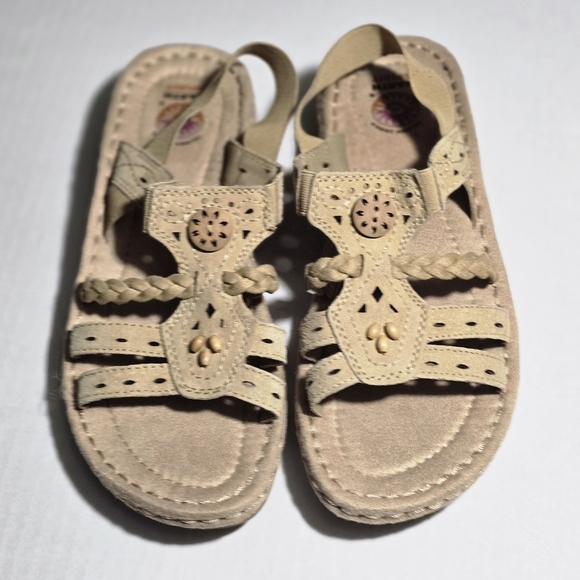 Earth Spirit Women's 8.5 Tan Sandals w/ Beaded Details In EXCELLENT CONDITION - Picture 7 of 11